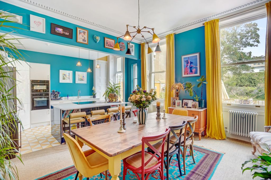 Property photo 3 of 30