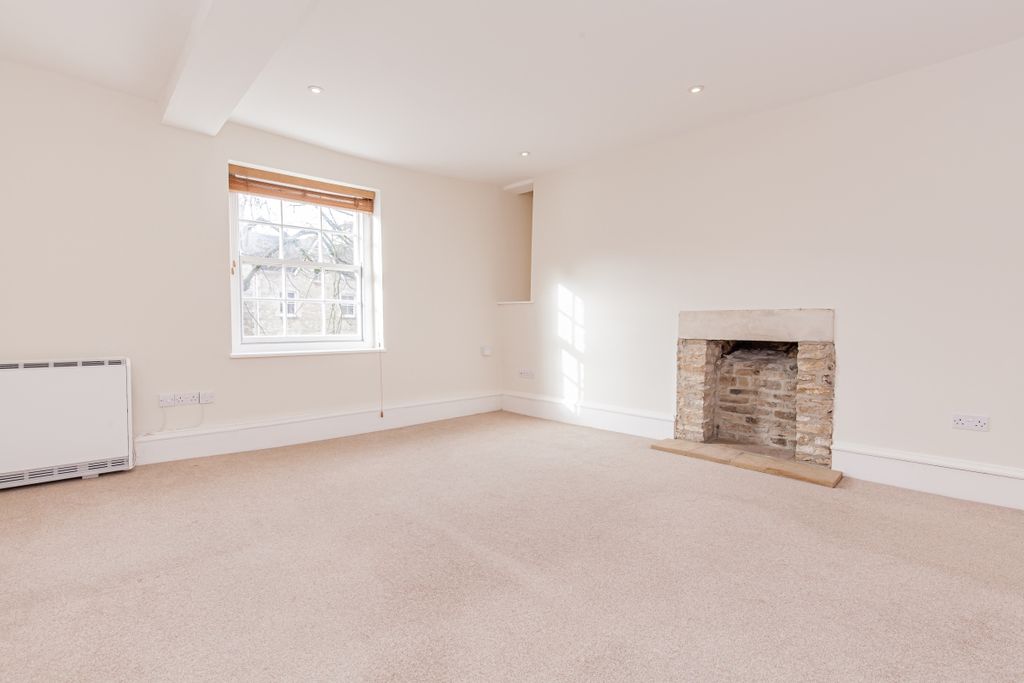 Property photo 2 of 9 153304