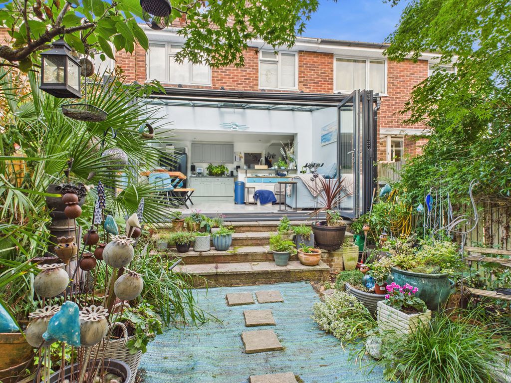 Property photo 2 of 11 Gallery