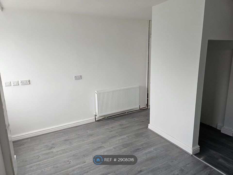Property photo 1 of 7 Dining Room