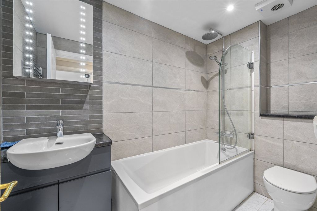 Additional image 7 of 2 bed flat for saleThames Street, Hampton TW12