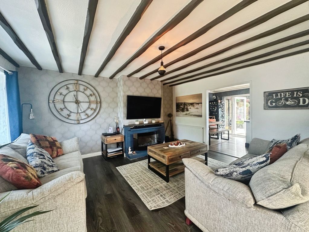 Property photo 2 of 20 5174904