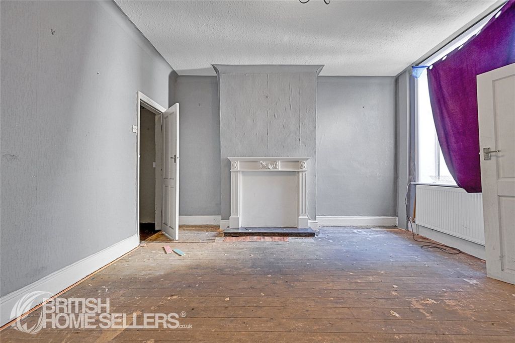 Property photo 3 of 15 Picture No. 07