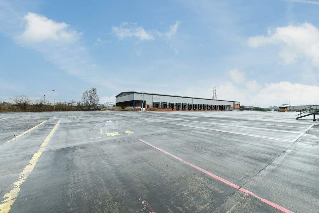 Property photo 3 of 10