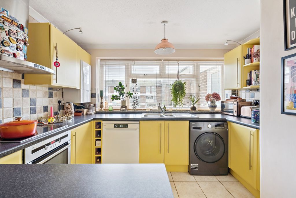 Property photo 3 of 11 Photo 15