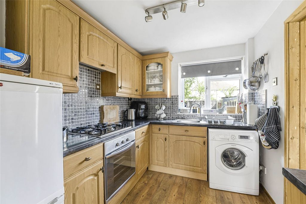 Property photo 3 of 15 Kitchen