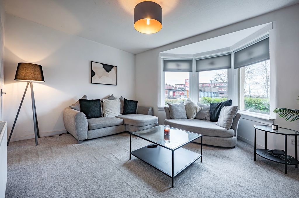 Property photo 3 of 23