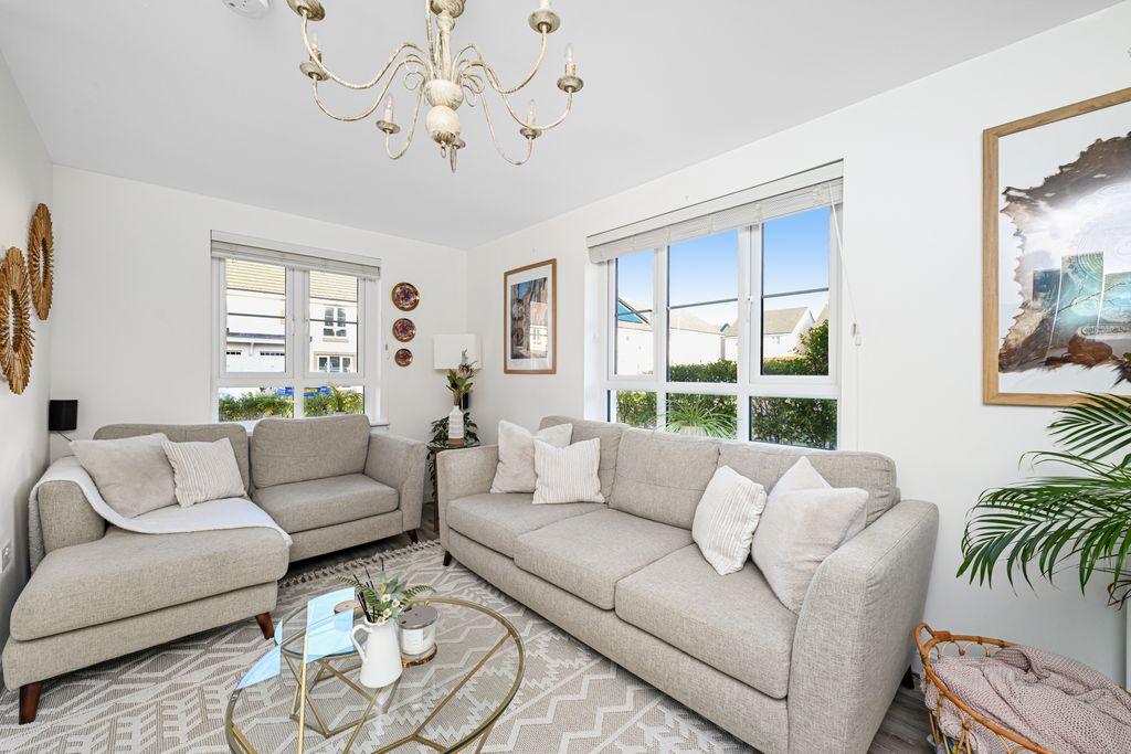 Property photo 2 of 16 Property Image 2