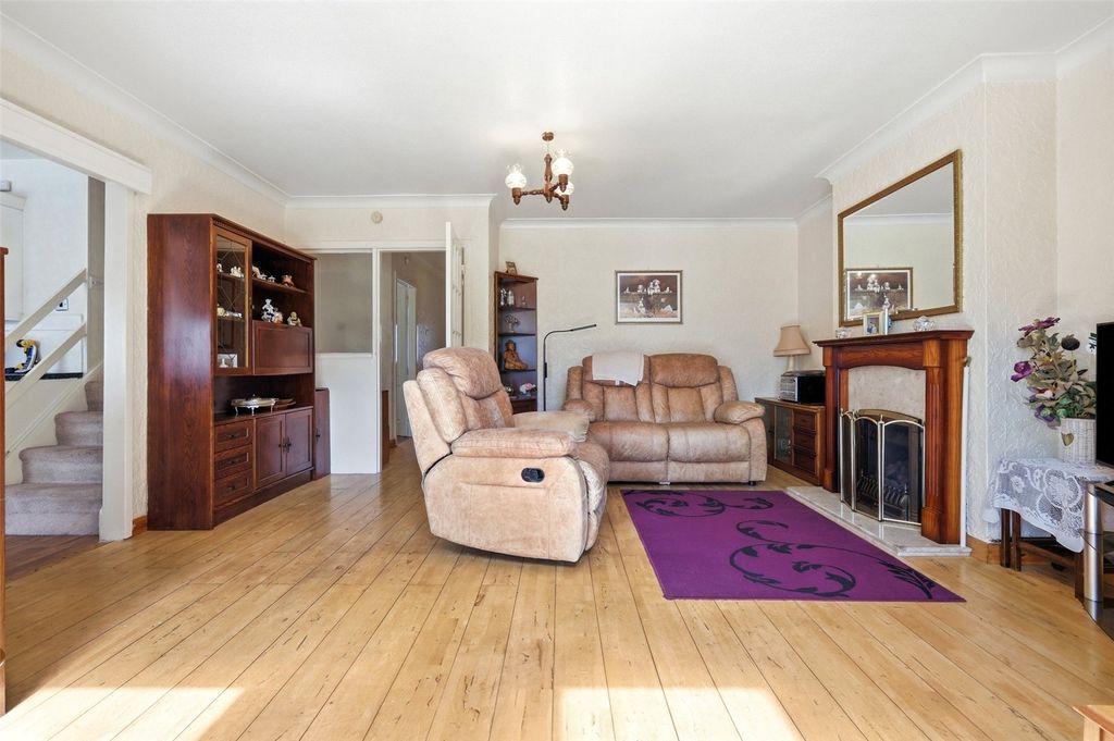 Property photo 3 of 32 Picture No. 08