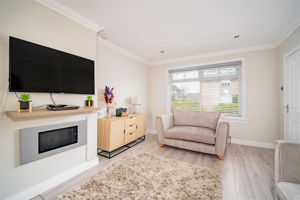 Property photo 2 of 15 21 Balbeggie Terrace Dundee-12.Jpg