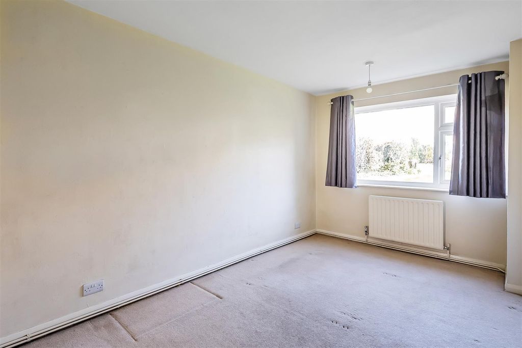 Additional image 8 of 2 bed maisonette for saleRussell Court, Leatherhead KT22