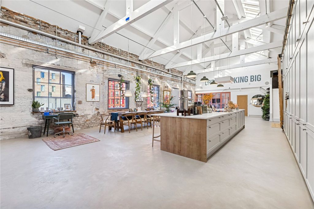 Property photo 3 of 14 Picture No. 05