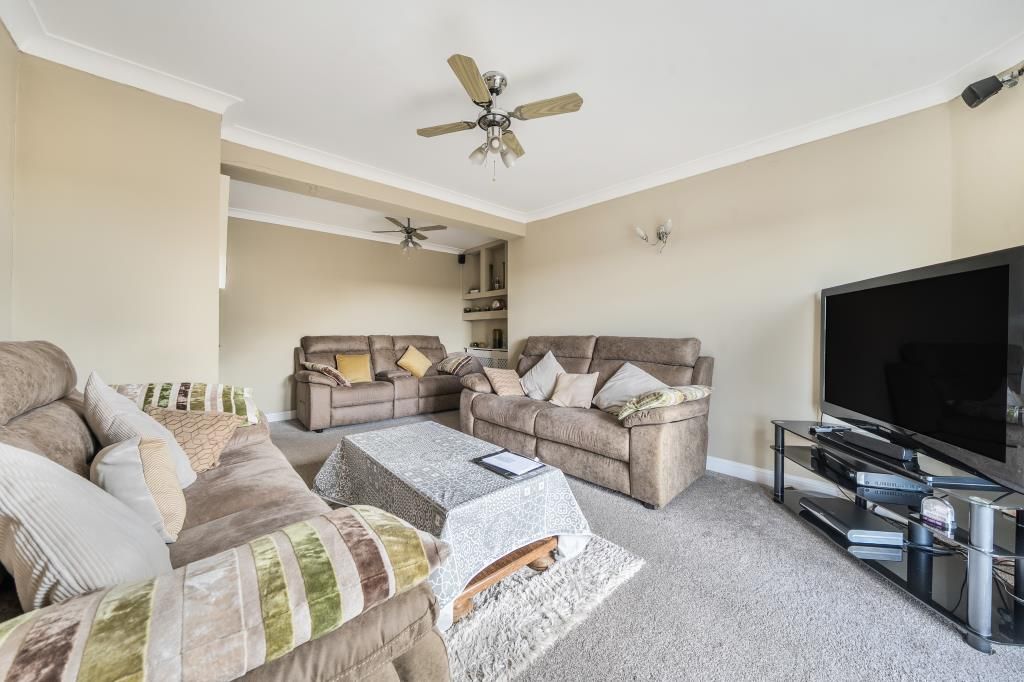 Property photo 3 of 20 Reception