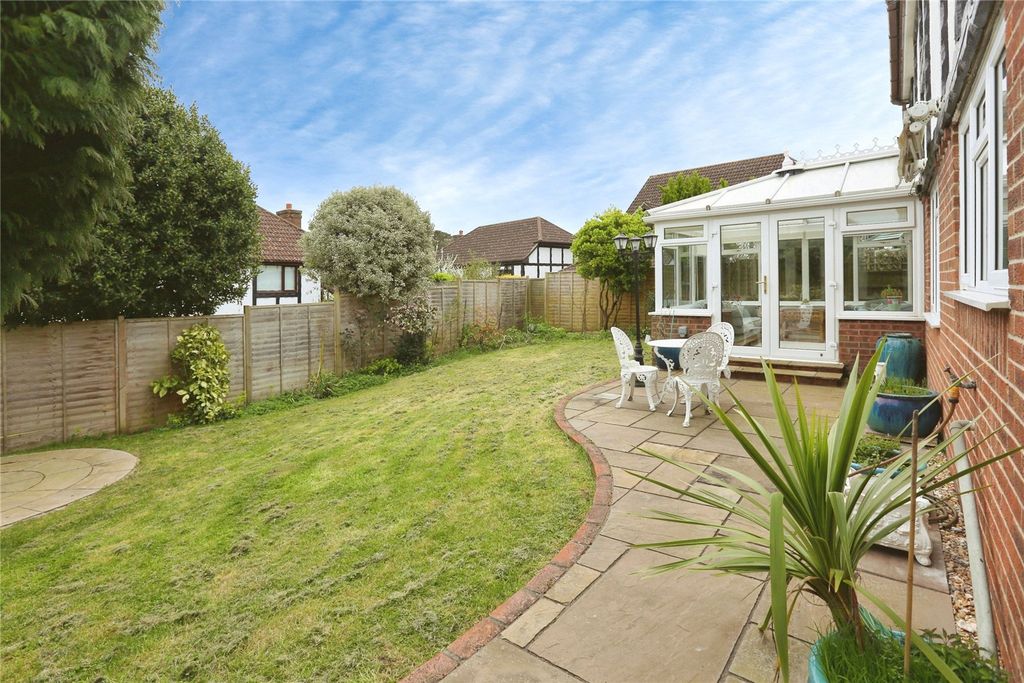 Property photo 2 of 30 Picture No. 19