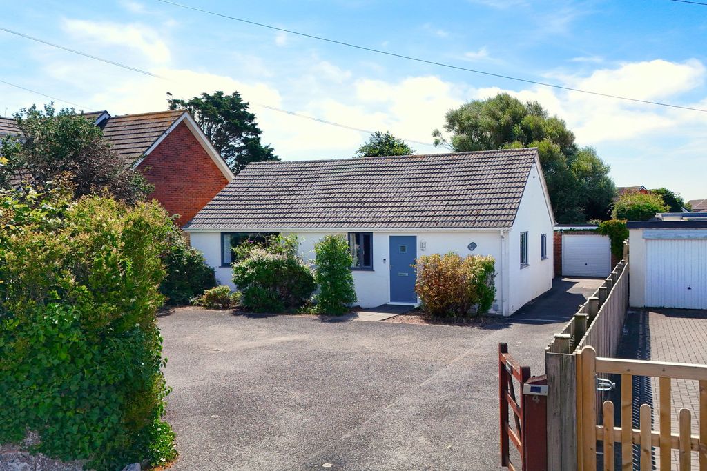 Property photo 2 of 39