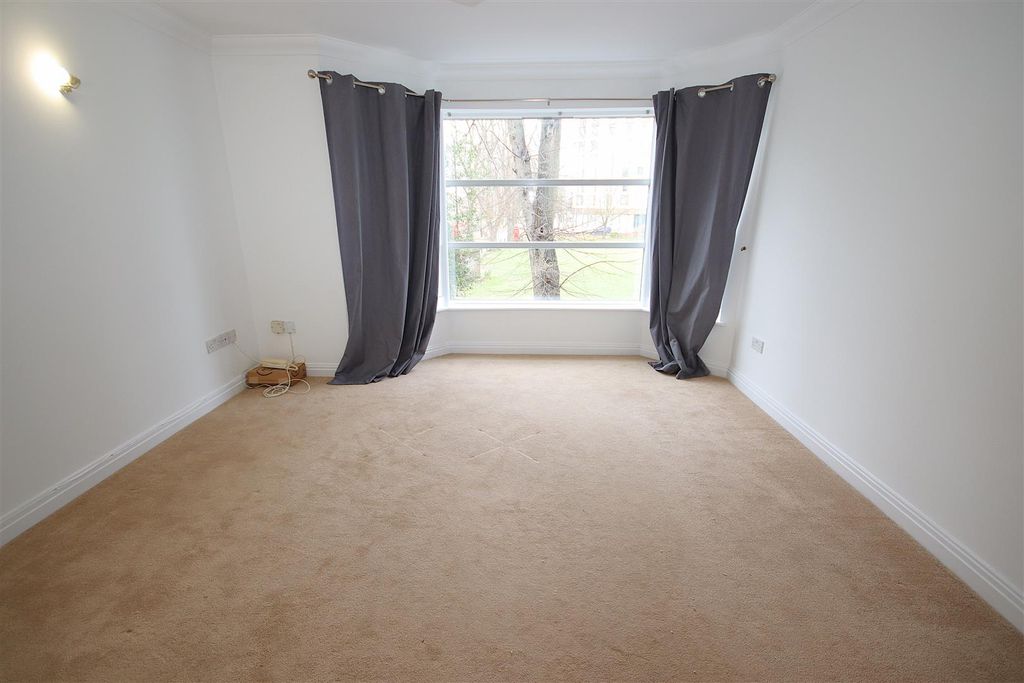 Property photo 2 of 8 Img_4310.Jpg