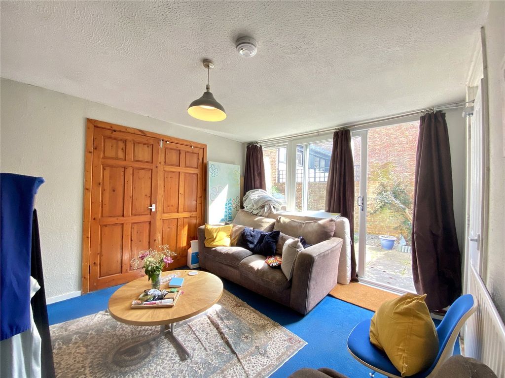 Property photo 2 of 17 Picture No. 03