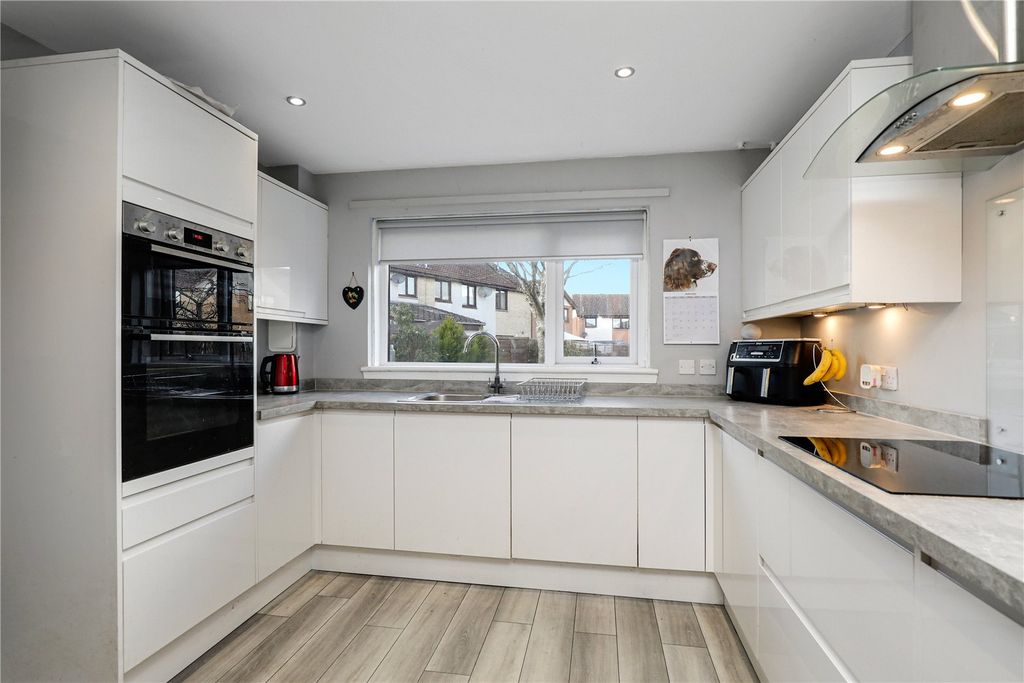 Property photo 3 of 13 Kitchen