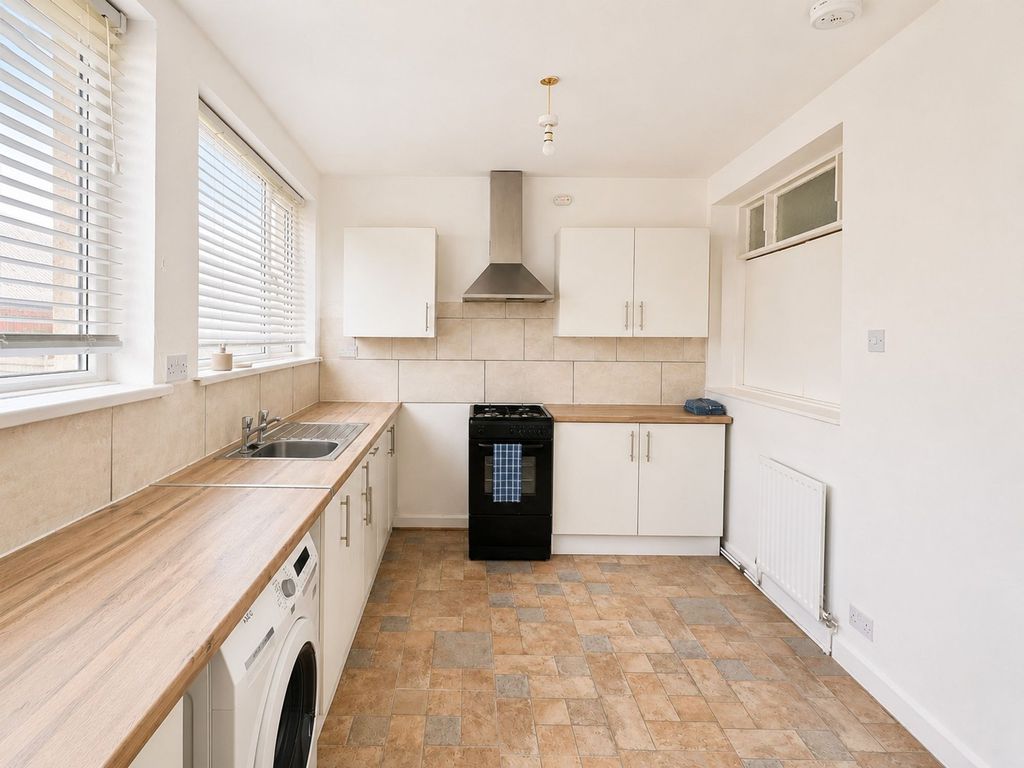 Property photo 2 of 23