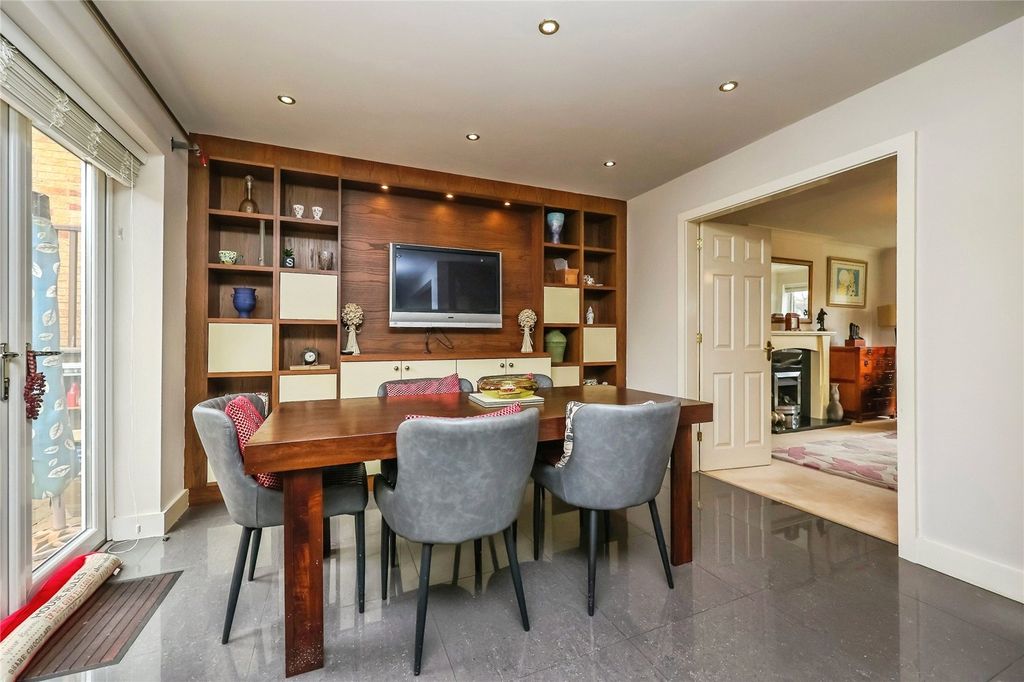 Property photo 3 of 20 Picture No. 25