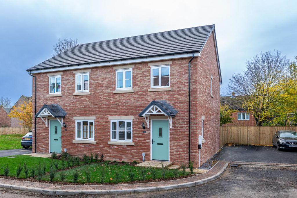 Property photo 1 of 11 Photo 11