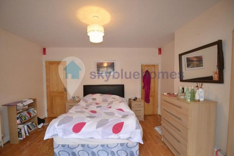 Property photo 2 of 6 Photo 6