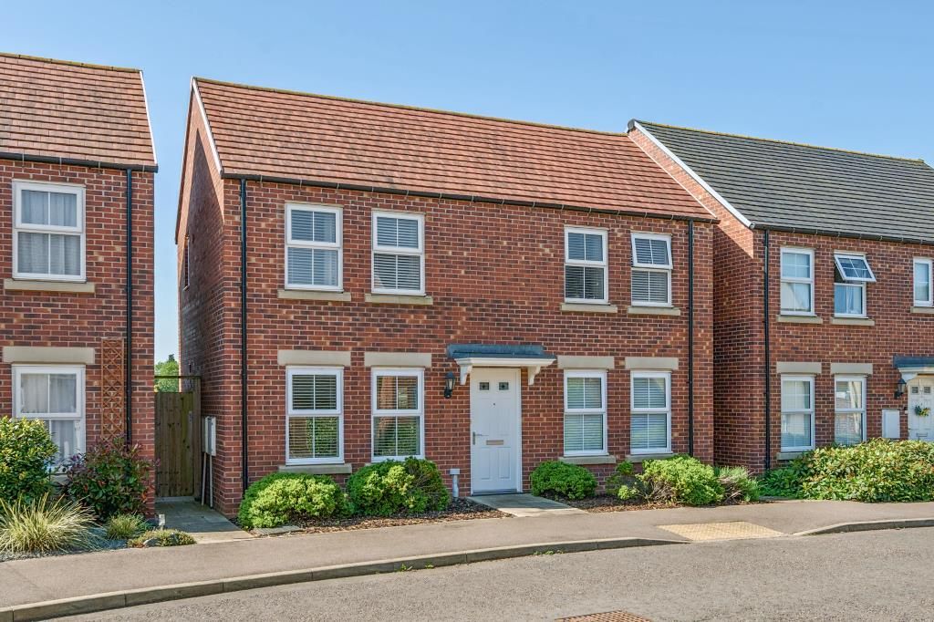 Property photo 1 of 19 External View