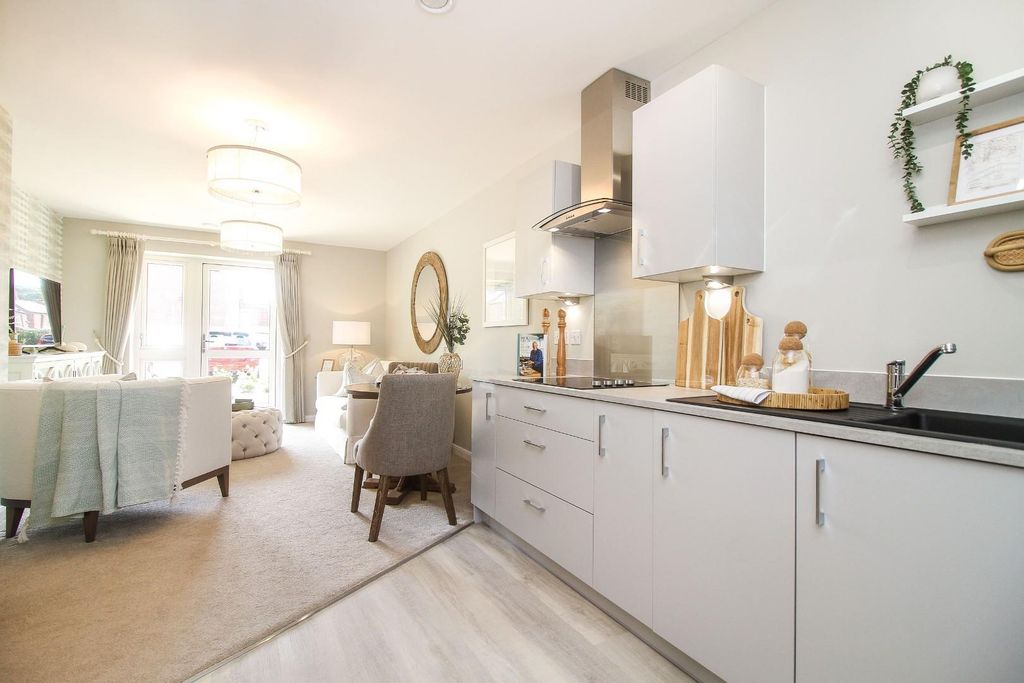 Property photo 3 of 15 11