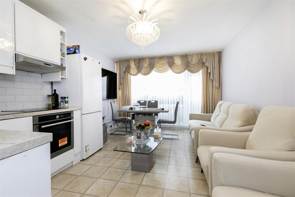 Property photo 1 of 17 68 Kiln Place -1.Jpg