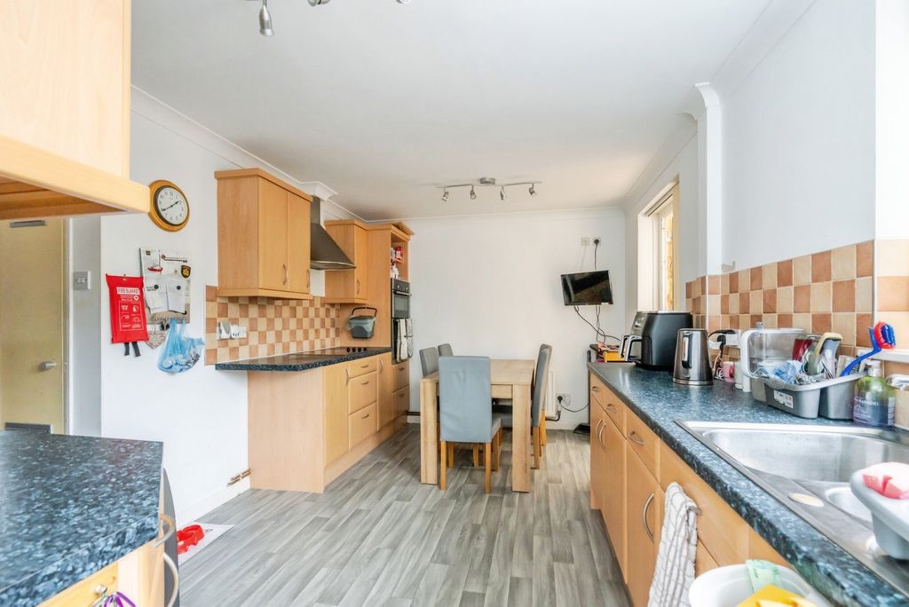 Property photo 3 of 14 Pbox-Img.Jpg