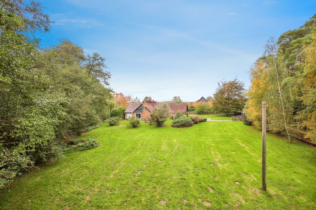 Property photo 3 of 13