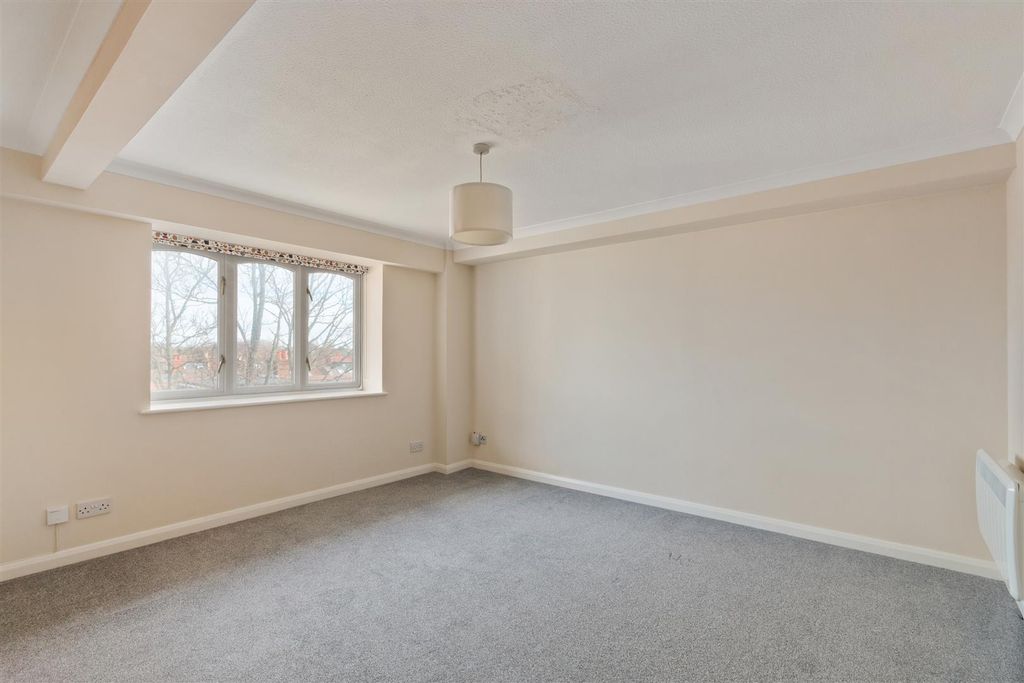 Property photo 2 of 10 Reception Room