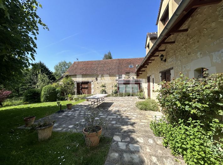 Property photo 2 of 18