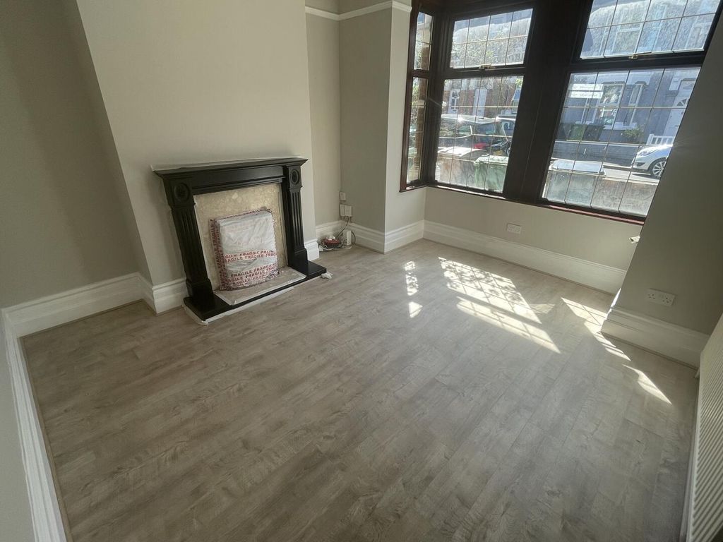 Property photo 2 of 14 Living Room