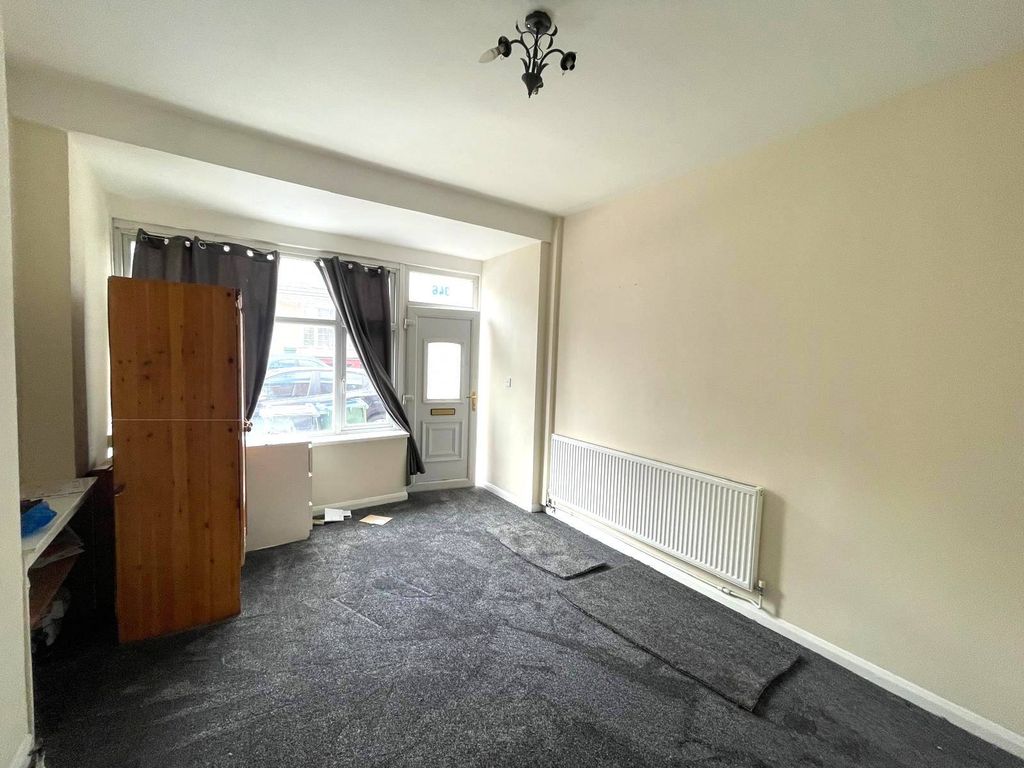 Property photo 3 of 11 Gallery