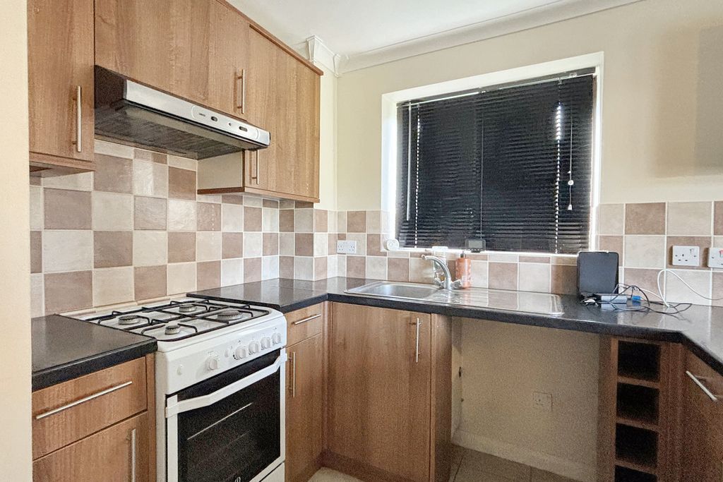 Property photo 3 of 6 Img_5899