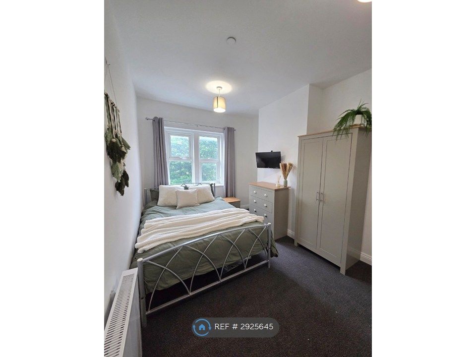 Property photo 1 of 17 Room 4 - £625Pcm