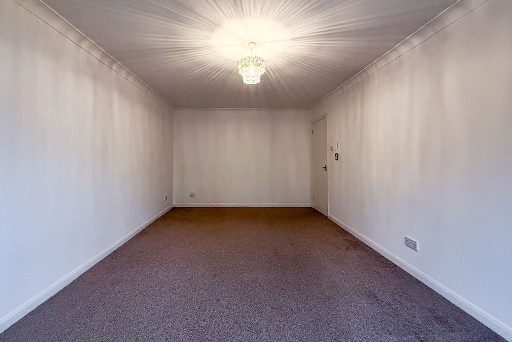 Property photo 3 of 10 4623519