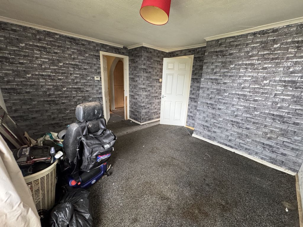 Property photo 3 of 13 Img_2260