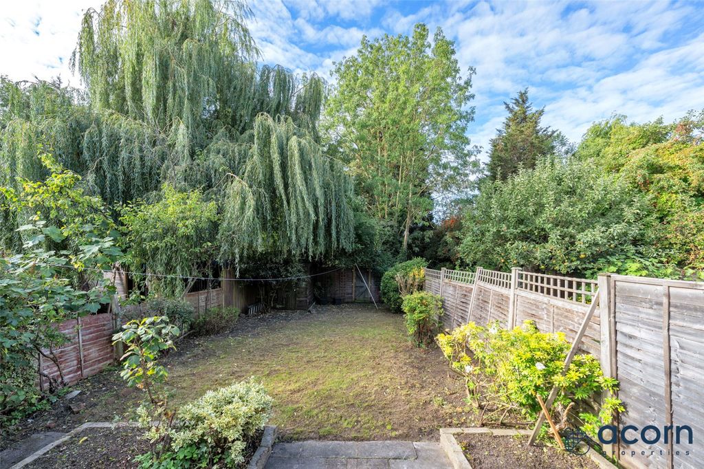 Property photo 2 of 21 Picture No. 17