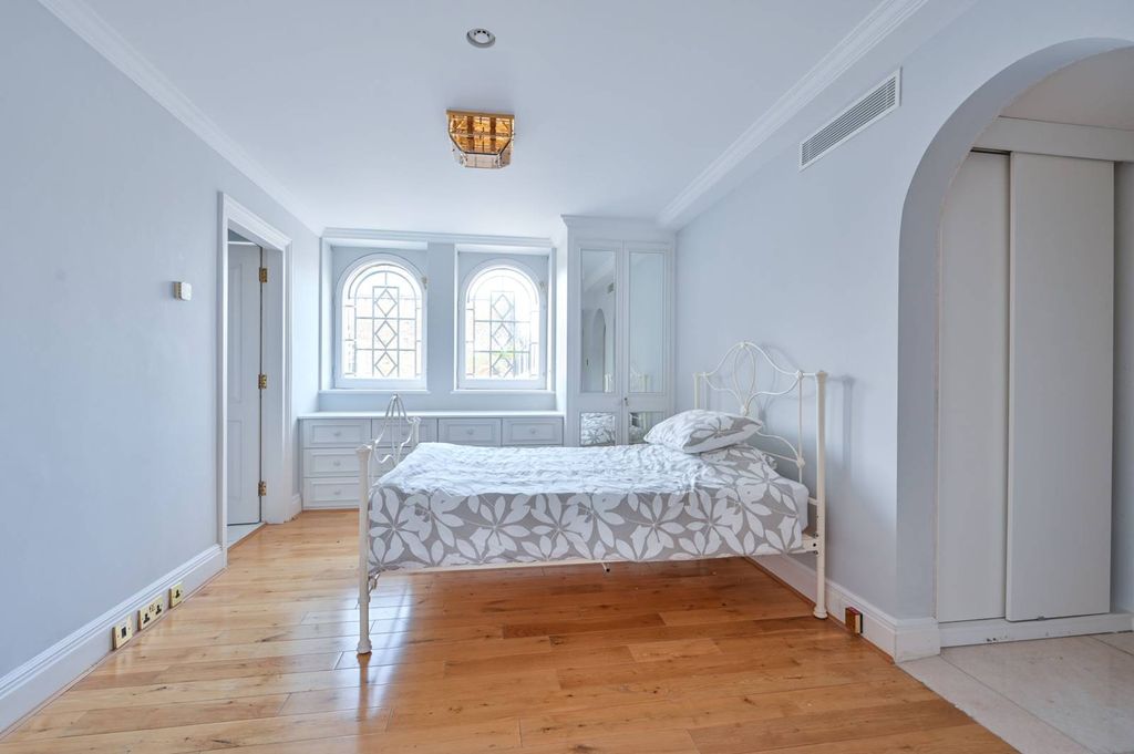 Additional image 24 of 8 bed detached house to rentPembroke Gardens, London W8, Kensington, London