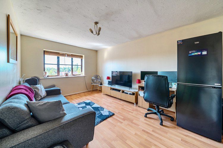 Property photo 2 of 11