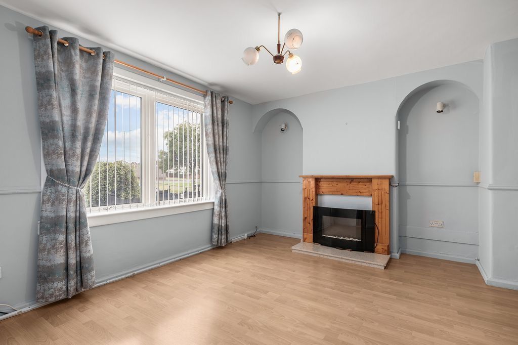 Property photo 2 of 21 4440726