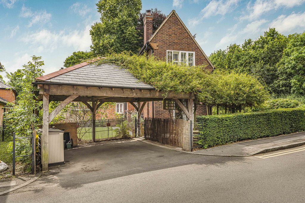 Property photo 1 of 24