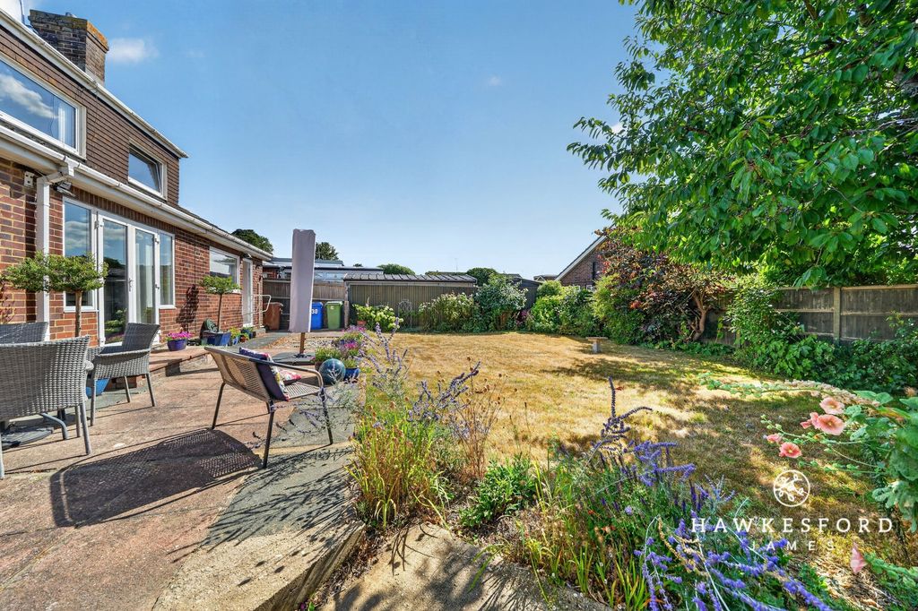 Property photo 3 of 14 Chegworth Gardens, Sittingbourne - Garden