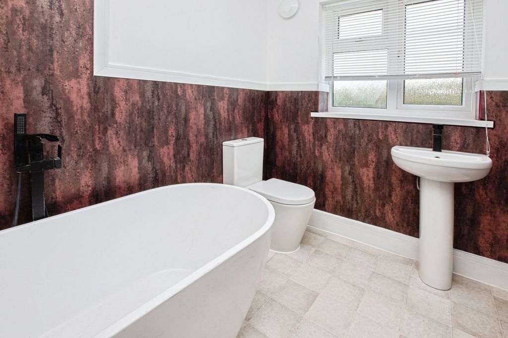Property photo 3 of 14 Pbox-Img.Jpg