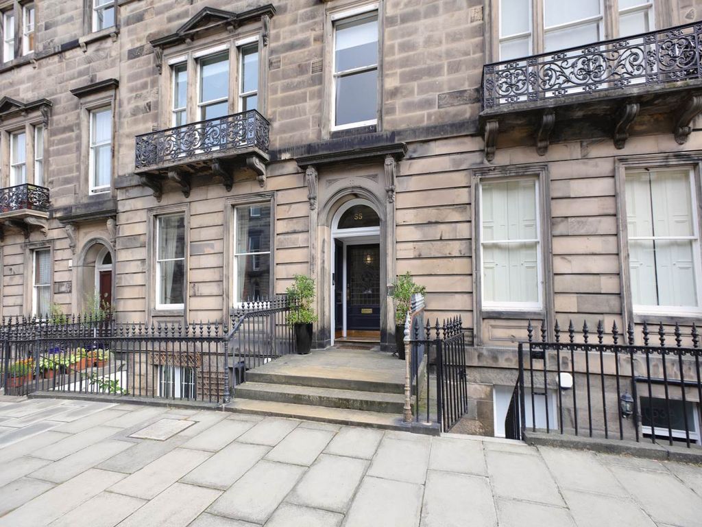 Property photo 1 of 16 1V7A7569