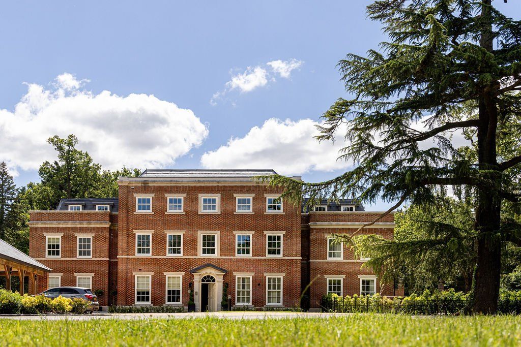 Property photo 1 of 19 Winkfield Park