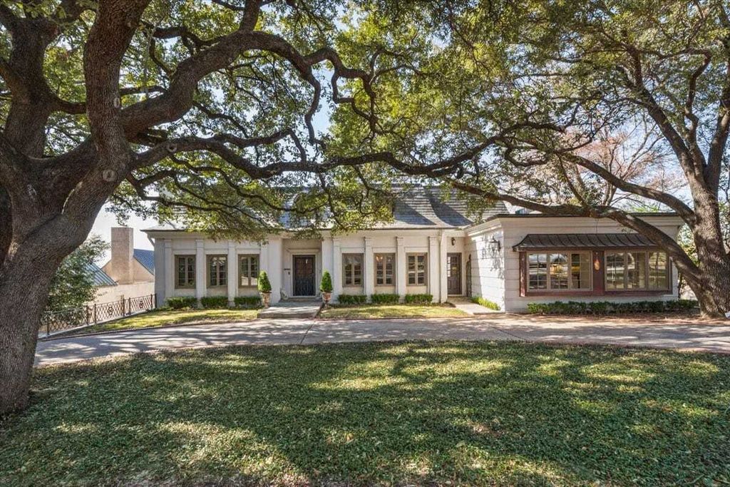 Property photo 1 of 31