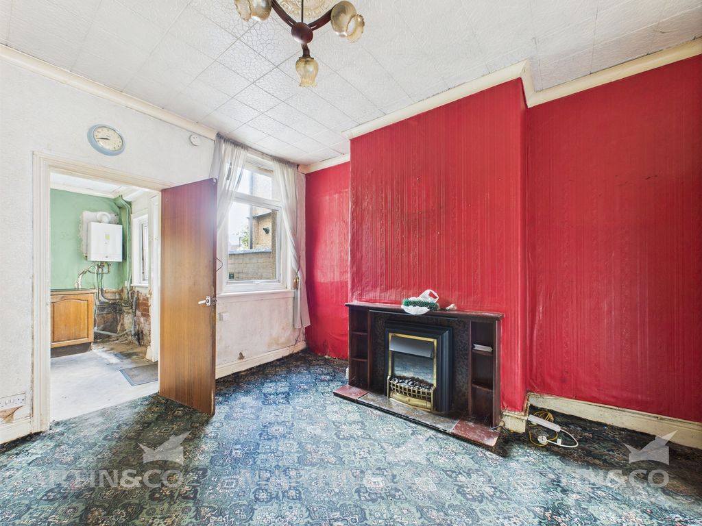 Property photo 3 of 6 Cam02406G0-Pr0491-Still003